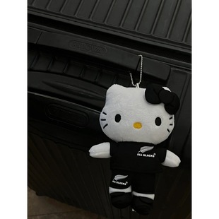 橄榄球 hello kitty包包挂饰哈喽hallo公仔凯蒂猫kt猫玩偶黑色挂