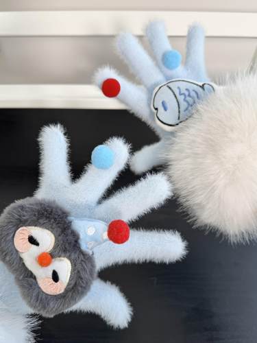 【小企鹅嬉戏小鱼】AB撞色毛球加厚加绒分指手套冬季保暖可触屏潮