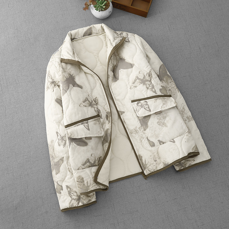 衣雪仓轻薄羽绒棉服女冬装2025新款印花复古外套棒球服短外套