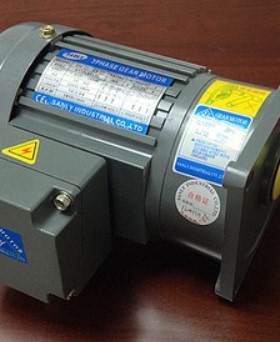 SL电机  SONLY减速马达  0.2KW 10:1  18轴 1/2HP 0.4KW 20:1