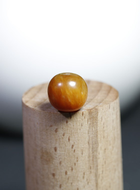 现货【珠玉珍藏】11x12mm新疆和田玉籽料红沁老型珠火焰沁珠单珠