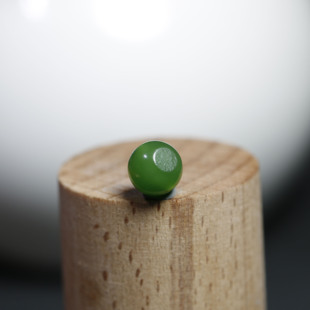 现货【珠玉珍藏】8mm新疆和田玉籽料碧玉阳绿圆珠单株顶珠配饰