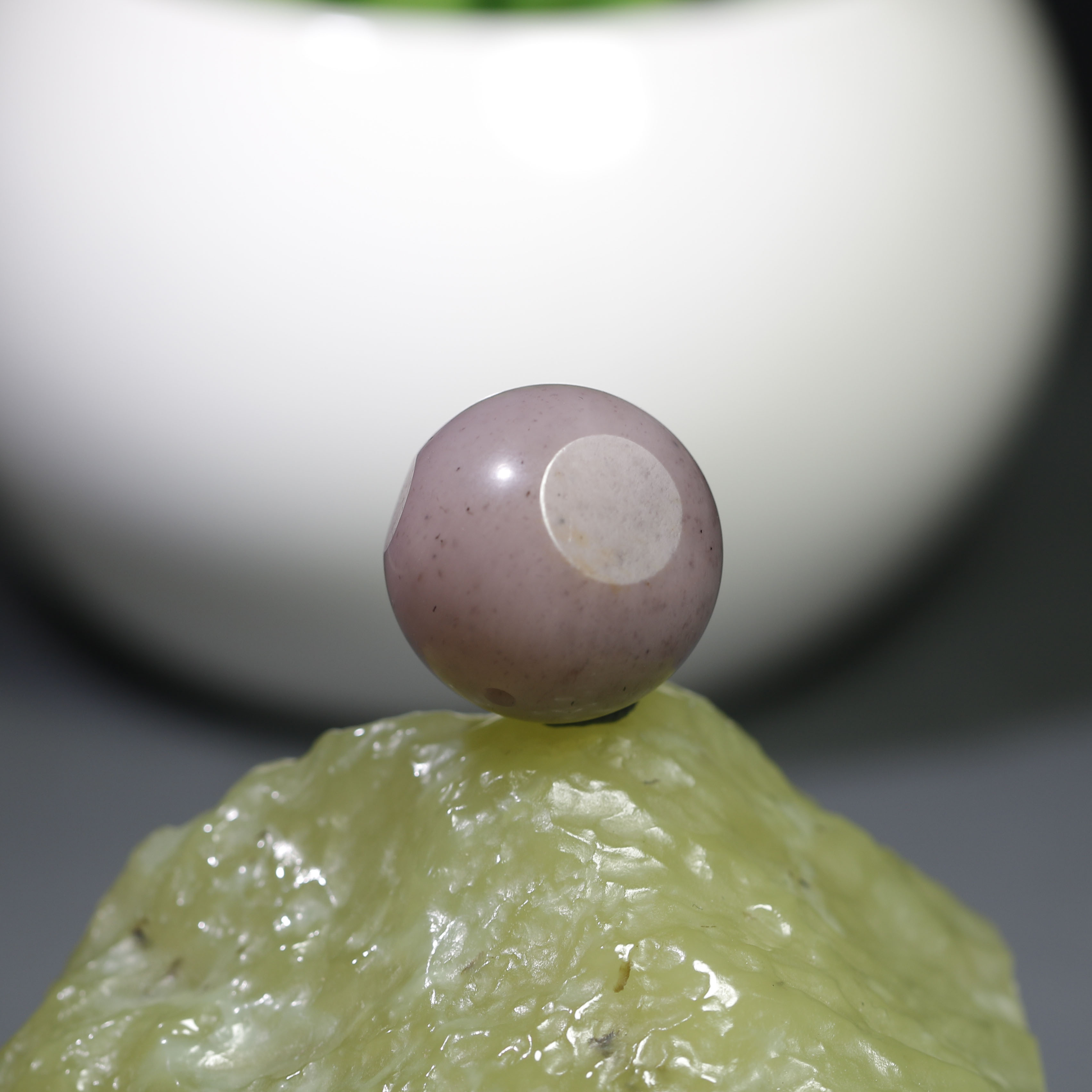 现货【珠玉珍藏】20mm新疆和田玉籽料桃花玉圆珠紫罗兰单珠顶珠