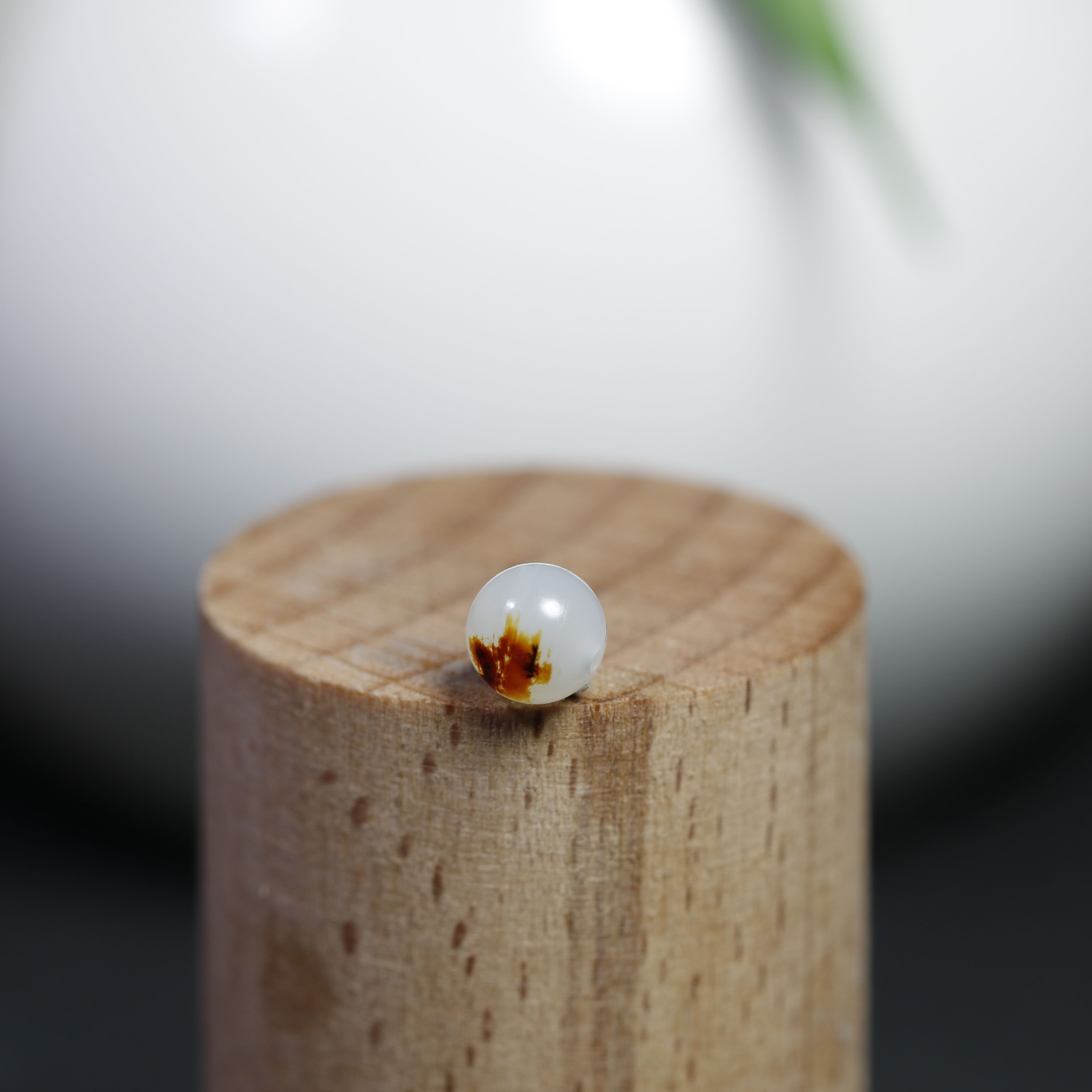 珠玉珍藏和田玉籽料红皮白玉圆珠