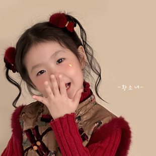 黄小妞儿童可爱毛球发夹小女孩百搭可爱发饰红色新年毛球发夹