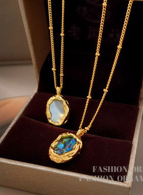 个性轻奢简约祖母绿色吊坠项链级感贝壳颈链时尚简约锁骨链女68