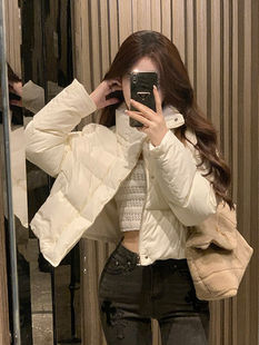 90白鸭绒米白色羽绒服女短款脱卸帽小个子冬季韩版设计加厚绒外套