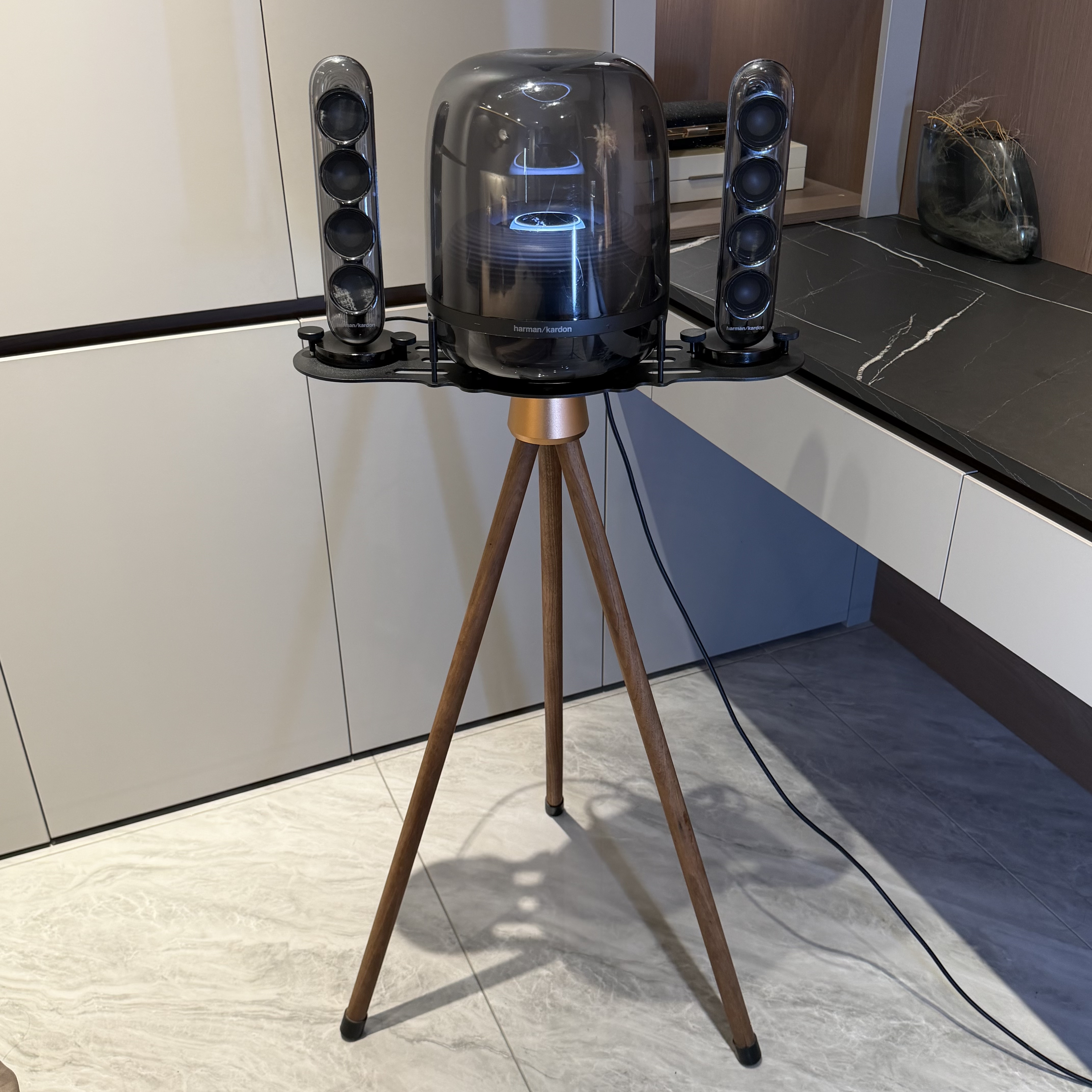 适用于哈曼卡顿水晶3/4/5代防摔带防护杆金属托盘实木款音响支架