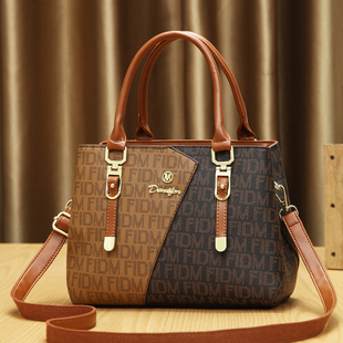 小众轻奢包包女2026夏新款高级感斜挎手提包洋气百搭女士通勤小包