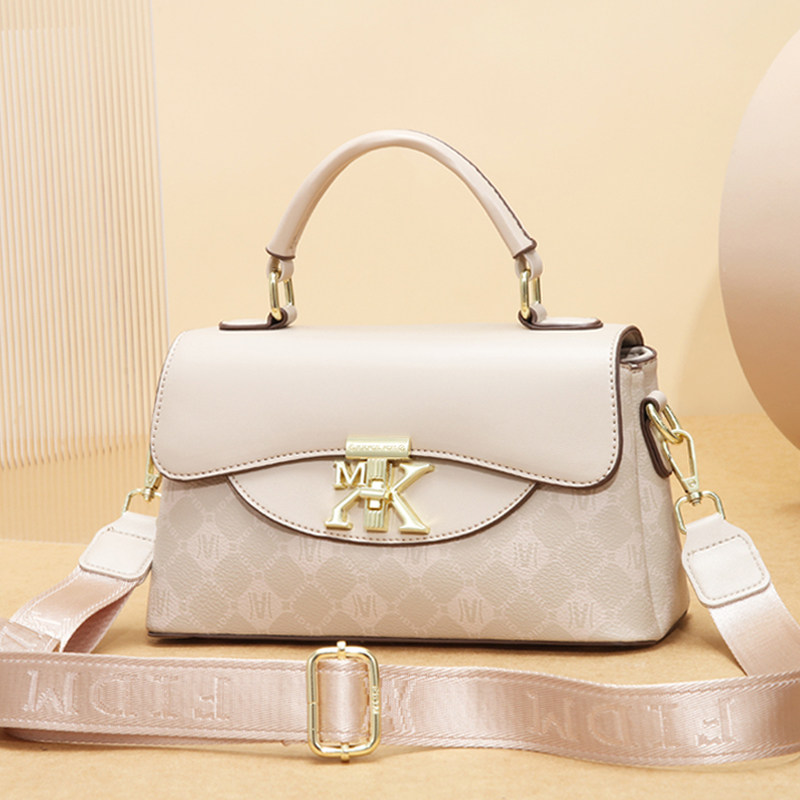 冬天女士斜挎小包包2025新款精致气质宽带女包通勤百搭单肩手提包