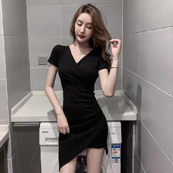 2021 new European and American style dress with slim waist and slim body