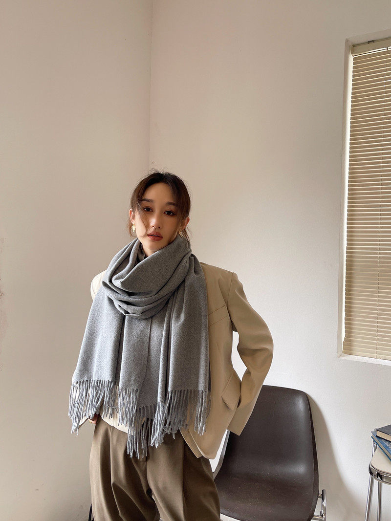 围巾女冬季韩版ins原宿风加厚百搭披肩纯色日系软妹流苏保暖围脖