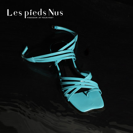 Les Pieds Nus 「爱琴碎浪」手工羊油皮 经典时髦绑带罗马凉鞋女