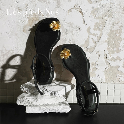 LesPiedsNus合金花朵套趾凉鞋