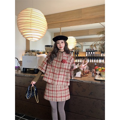 【现货】EAU DE MER 圣诞岛 复古俏皮格纹羊毛呢立领斗篷外套半裙