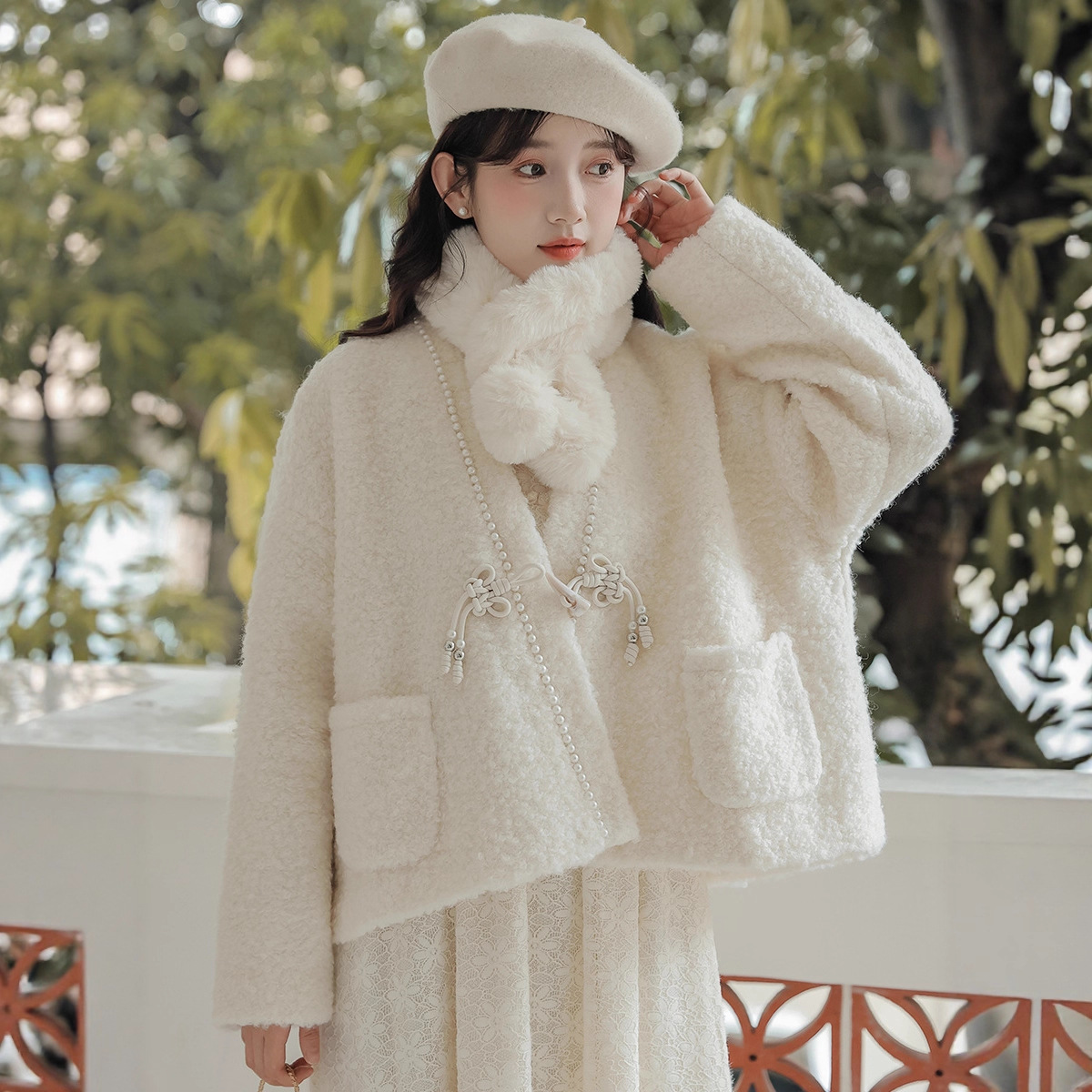 女装2025冬季十三行新款新中式改良国风盘扣羊羔绒外套保暖短大衣