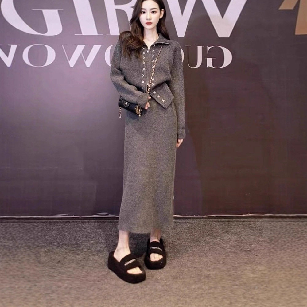 秋冬装搭配一整套时尚洋气网红气质高级感针织毛衣裙子两件套装女