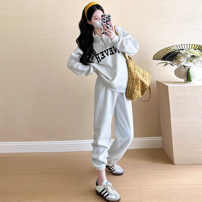 2025新款孕妇套装春秋冬韩版字母印花长袖立领卫衣运动裤子两件套