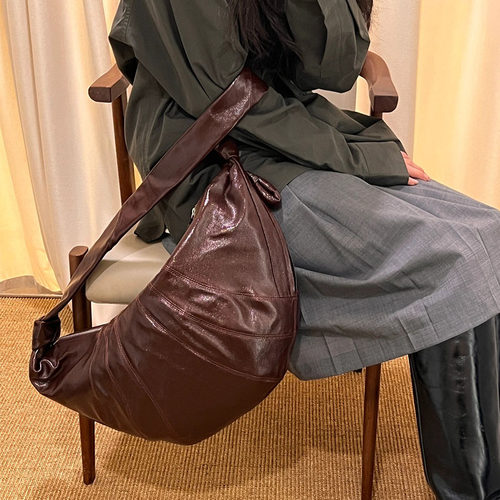小众设计牛角包真皮大容量女包