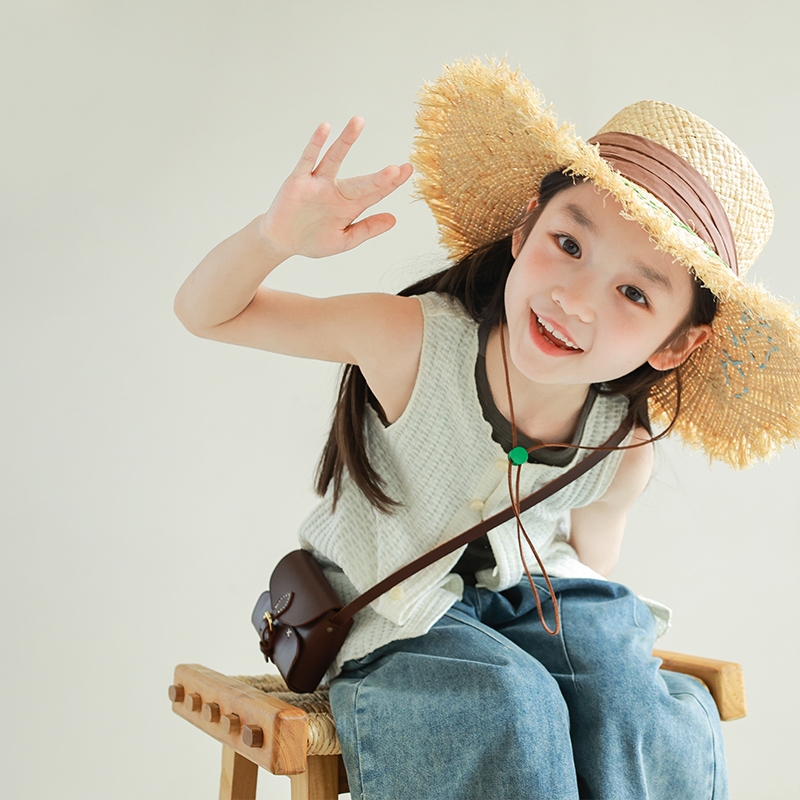 utouto夏季坑条排扣背心