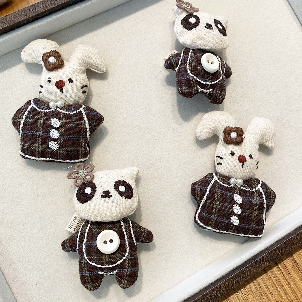 黑色系格子衫熊猫兔兔玩偶胸针装饰纽扣小花配饰服饰围巾diy配件,饰品/流行首饰/时尚饰品新,胸针,淘宝优惠券,粉丝福利购,淘宝优惠卷