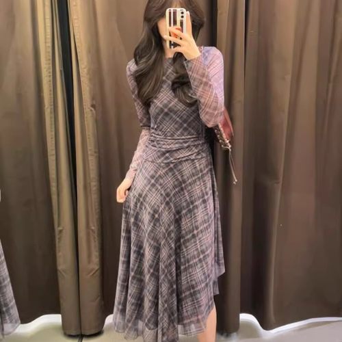 2025女装春季新款格子褶皱不对称下摆绢网露背长袖连衣裙 5039284