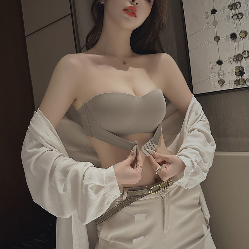 无钢圈文胸套装聚拢小胸防滑美背