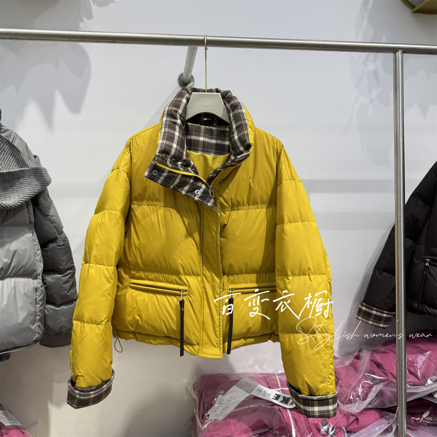 格纹拼接立领羽绒服短外套小个子