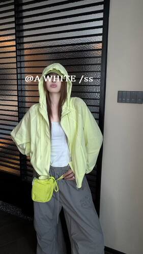 白色2679连帽宽松短款防晒上衣拉链开衫外套女卫衣春夏季薄款