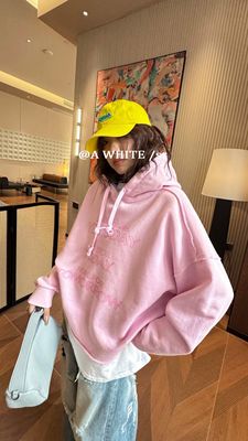 A168时尚连帽卫衣女2026春季新款宽松慵懒风字母休闲百搭短款上衣