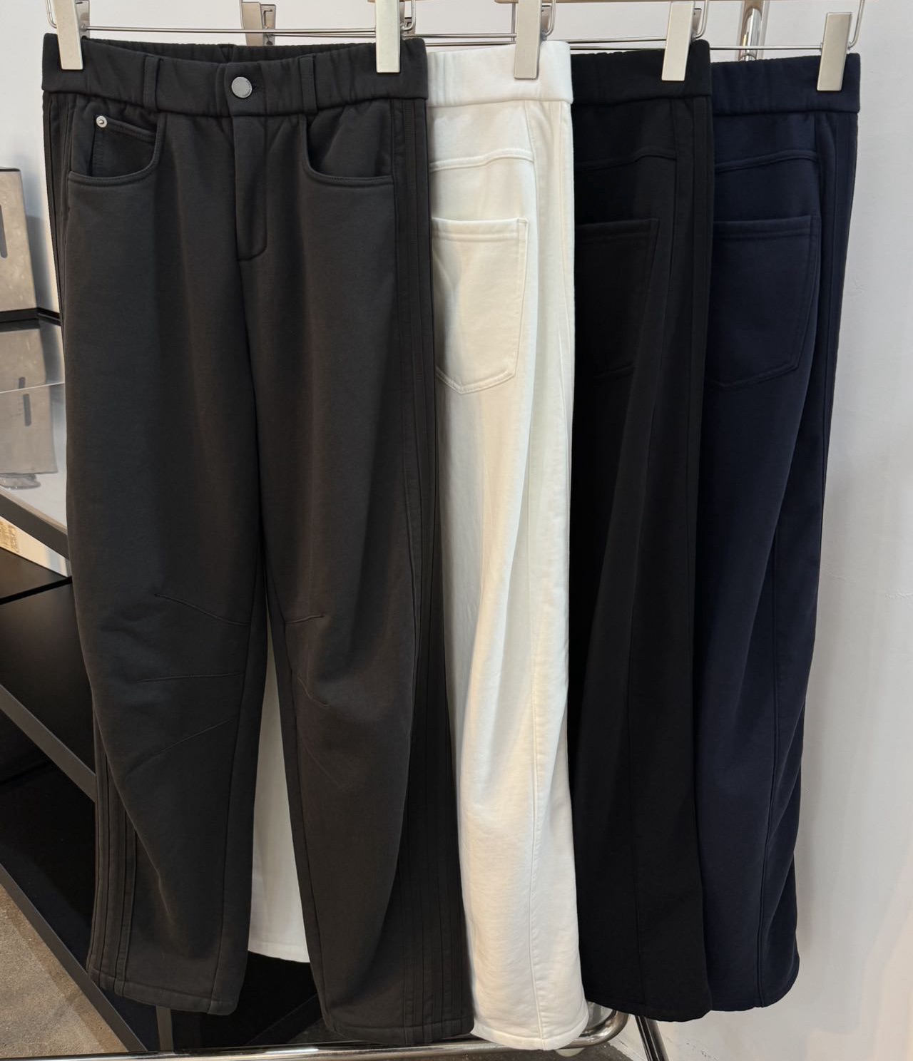 25918003冬款巴家经典三条杠高级暖绒宽松显瘦直筒裤休闲裤女