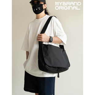 超轻时尚 M24 斜挎包男士 设计邮差包通勤包 大容量包盖式 埋不烂