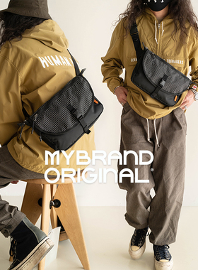 埋不烂 潮流格纹斜挎包男款翻盖设计骑行通勤高级感挎包3L M24-23