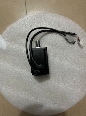 安川伺服电机，型号SGMXJ-04AUA6SC2，400W功议价产品