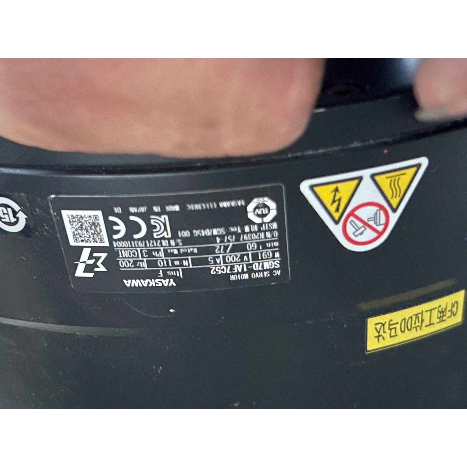 安川伺服电机SGM7D-1AF7C52,,成色漂亮,功能完好议价产品