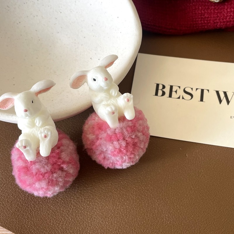 半熟恋人陈妍希同款毛球兔子夸张耳环秋冬毛绒绒兔子毛球耳环粉色,饰品/流行首饰/时尚饰品新,耳环,淘宝优惠券,粉丝福利购,淘宝优惠卷