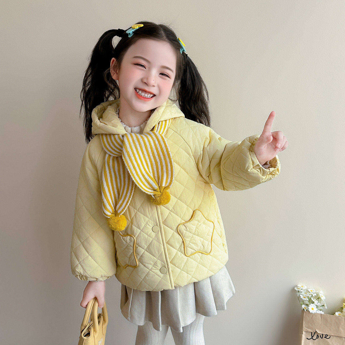 女童加绒棉服冬季2026新款洋气儿童冬装棉衣女宝宝五角星绗棉外套