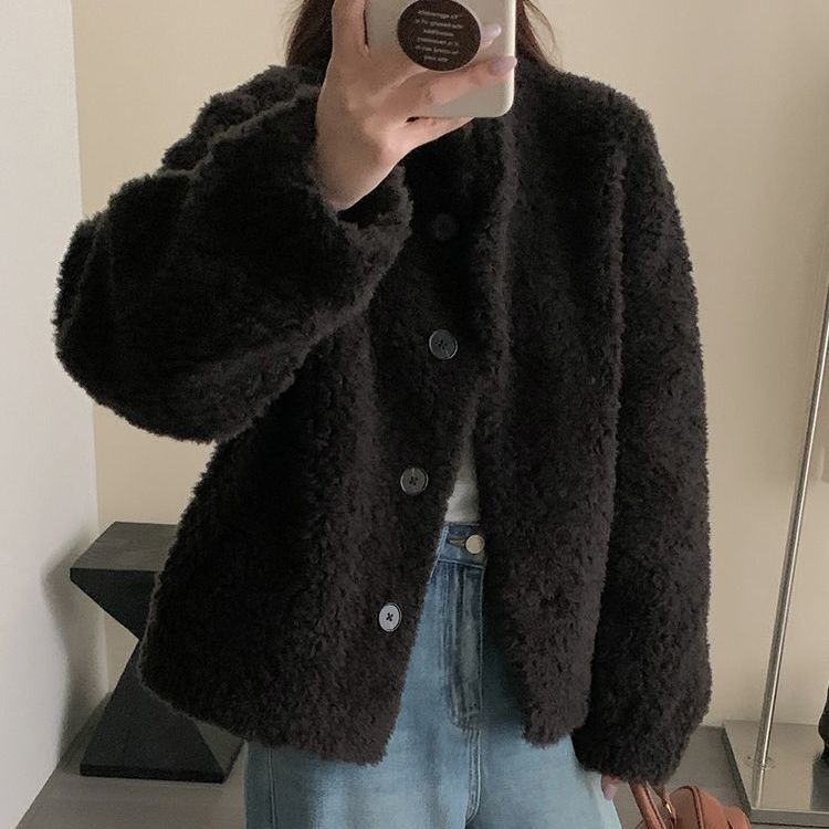 环保羊羔毛皮草短款外套女2025冬新款羊剪绒皮毛一体立领保暖大衣