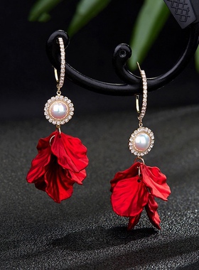 S925银针红色花瓣耳环气质长款珍珠镶钻耳饰喜庆个性C圈简约耳钉