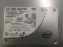 Intel/英特尔 S4500 全新960G SSD企业SATA2.5寸企业级固态硬盘