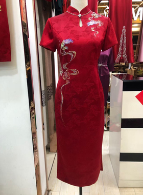 喜婆婆婚宴装2025新款妈妈结婚礼服新中式红色旗袍裙敬酒服年轻款