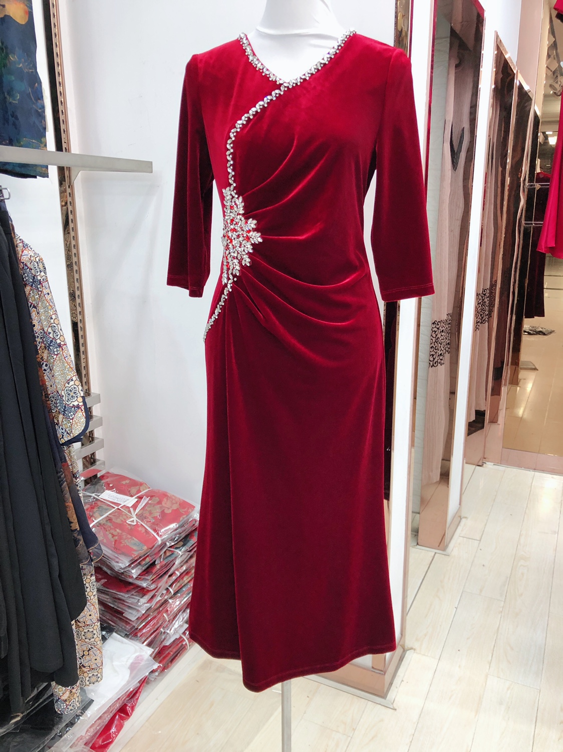 富贵依枝花妈妈婚礼旗袍裙礼服2023秋喜婆婆婚宴丈母娘结婚敬酒服