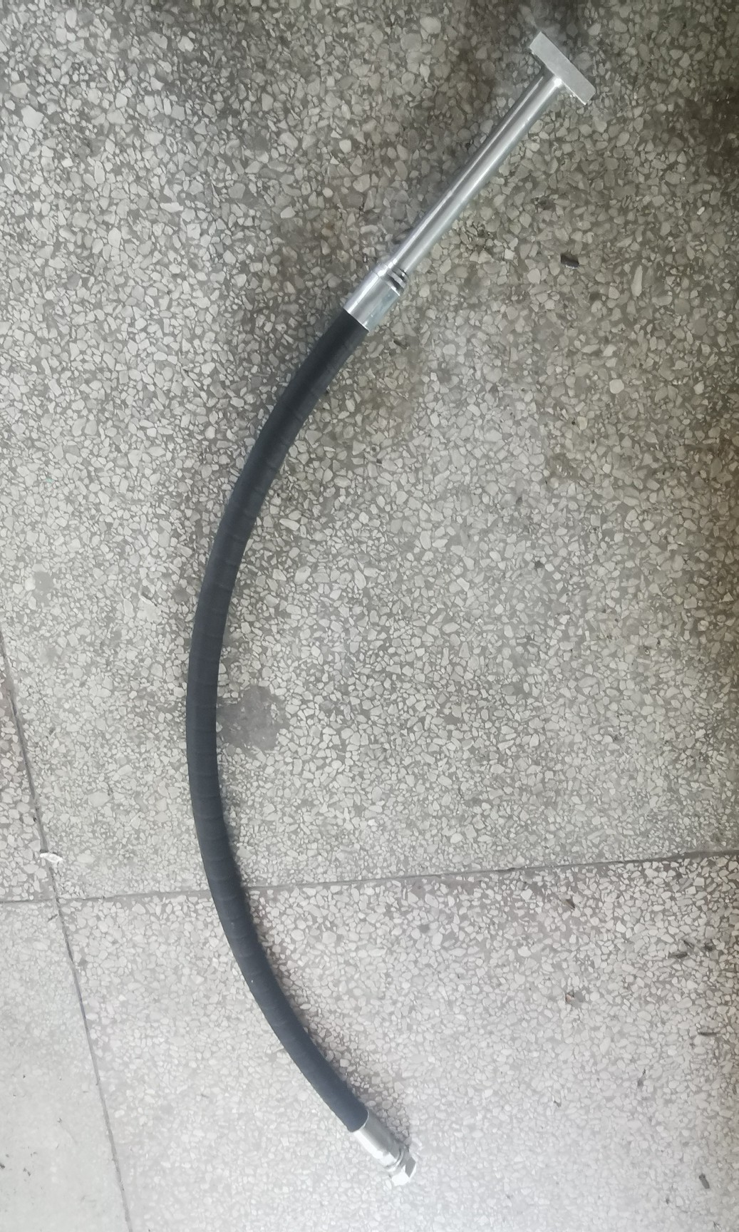卡特320D分配器到大臂第三第四条高压油管