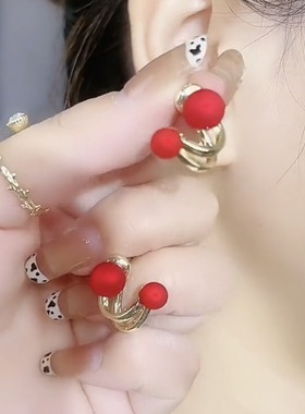 BF红色两小无猜耳钉2024年新款潮网红爆款小众设计高级感轻奢耳饰