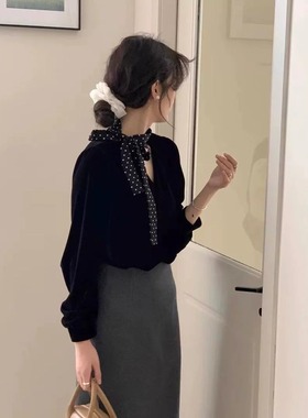 土布鱼7093秋季新款波点飘带长袖衬衫法式V领气质丝绒上衣女