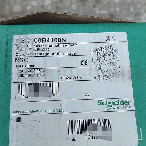 断路器。型号为NSC100B4100N带包装带配件