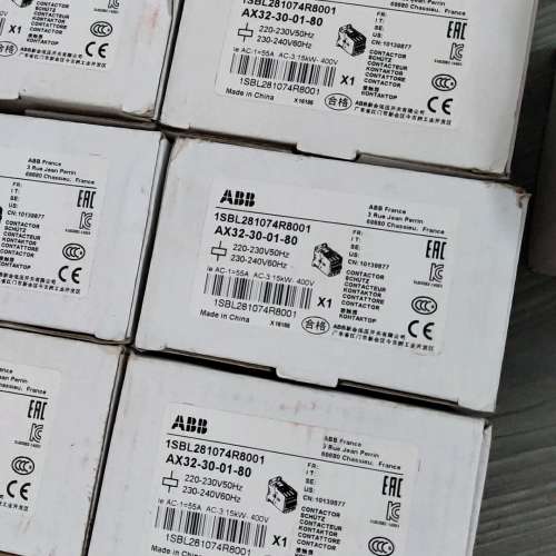 ABB接触器A75D-30-11一个，AX32-30-01-