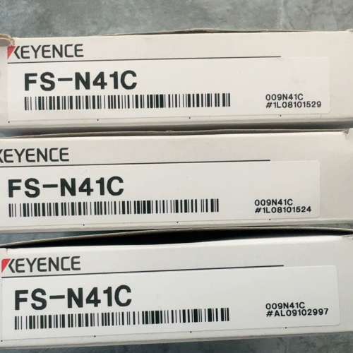 KEYENCE基恩士放大器FS-N41C ，实物