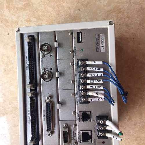 基恩士LS--5000测量仪控制器。实物如图。拆机。功能