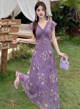 法式浪漫V领连衣裙女紫色碎花高档修身小飞袖款 2026夏季显瘦裙子
